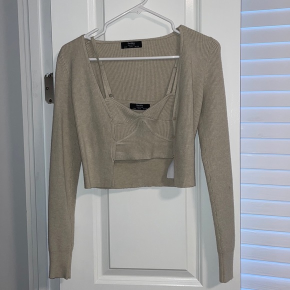 Bershka knitted cardigan + cami set in taupe - Picture 2 of 9